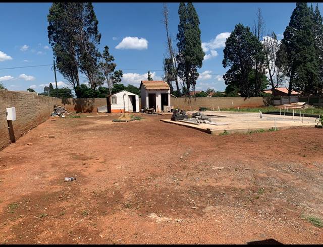 1,000M² VACANT LAND FOR SALE IN HENLEY ON KLIP